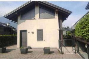 Immobile in asta di 105 m² con 2 locali e box auto
