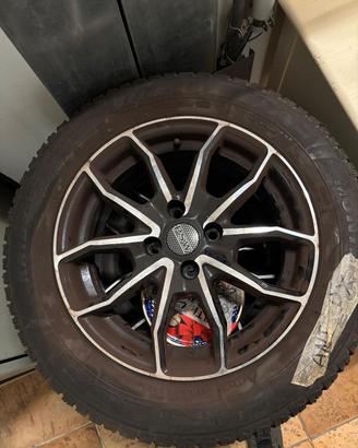 pneumatici invernali  cerchi in lega 185/65 R15