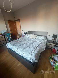 Letto matrimoniale contenitore + comò e comodini