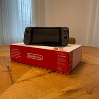 Nintendo Switch 2019 – Scatola + Tutti Accessori