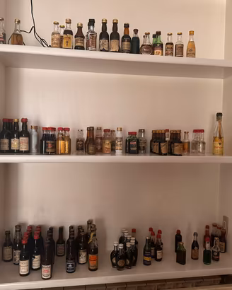 Bottiglie liquori mignon a 1€ l’una!