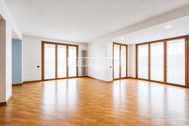 QUADRILOCALE CON TERRAZZO IN VIA LEONARDO DA VINC