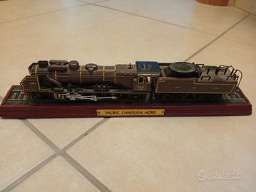 modellino treno