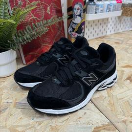 Scarpe Sneakers uomo Nuove New Balance m2002r