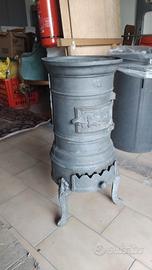 STUFA A LEGNA IN GHISA PRIMI DEL 900