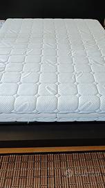 Materasso in memory foam e reti in doghe