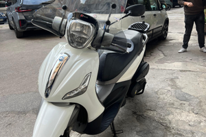 Piaggio Beverly 350 SportTouring ABS/ASR