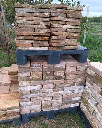 mattoni antichi fatti a mano