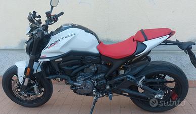 Ducati Monster 937 plus