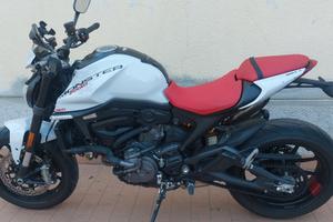 Ducati Monster 937 plus