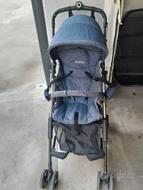 Passeggino compatto per aereo