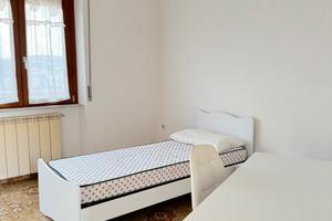 Studentesse-Camere in ampio appartamento luminoso
