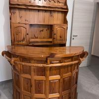 Angolo bar in legno massello