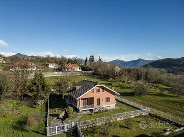 TRANA - VILLA BIFAMILIARE CON GIARDINO