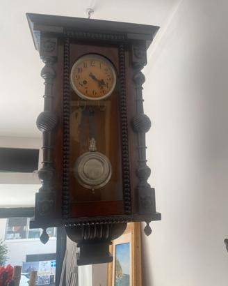 Orologio a pendolo antico