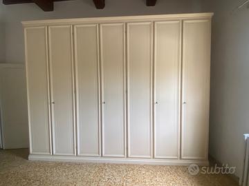 Armadio  elegante