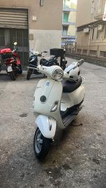 Vespa 50 LX