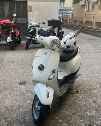 Vespa 50 LX