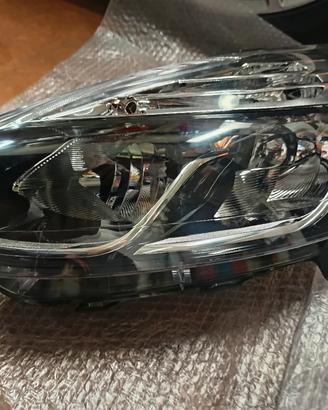 faro anteriore sx Renault Clio lV 
