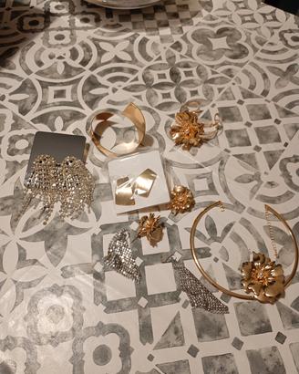 orecchini,collana ecc