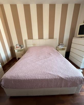 Letto  colore panna con contenitore e rete a doghe