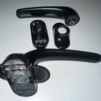 Maniglia finestra nera per ricambi