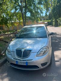 Lancia ypsilo