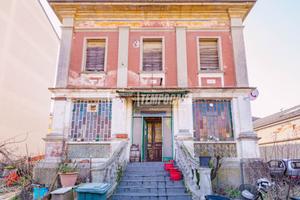 Casa indipendente a Mortara 5 locali