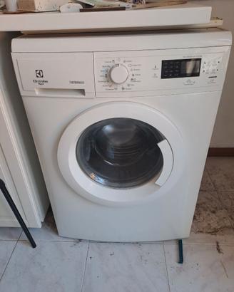 Lavatrice Electrolux Rex 7 kg 1200 giri
