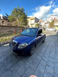 Lancia y