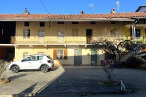 CASA SEMINDIPENDENTE A BOLLENGO