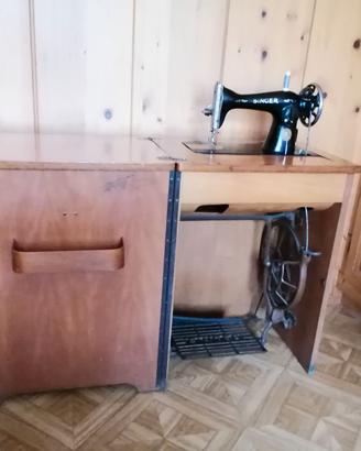 SINGER FINE ANNI 60 CON MOBILETTO