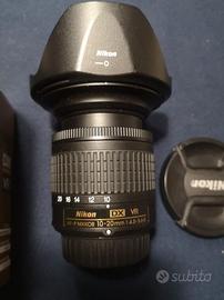 Nikon AF-P DX NIKKOR 10-20 mm f/4.5-5.6G obiettivo