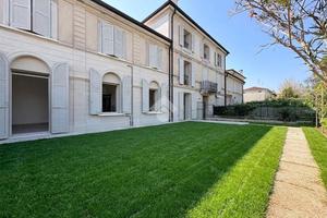 3 LOCALI A SUZZARA