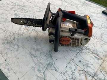 Motosega potatore stihl