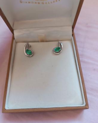 Orecchini in oro 18k con smeraldo e diamanti