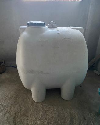 cisterna d’acqua 15 quintali usata pochissimo