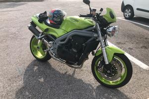 Triumph Speed triple 955