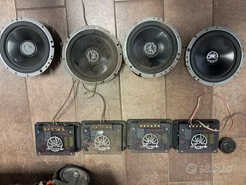 Serie 4 altoparlanti con amplificatore Soundstream