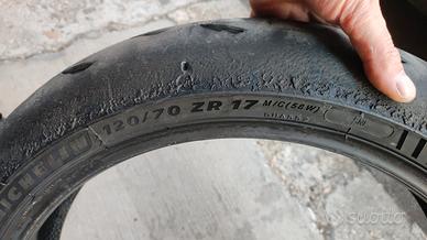 gomme moto 