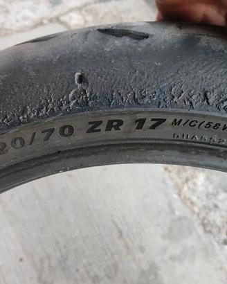 gomme moto 
