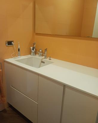 mobile Bagno in Corian