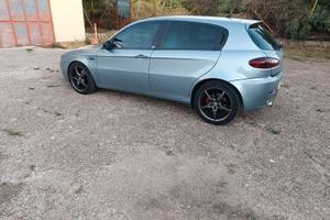 Alfa Romeo 147 1.9 JTD 16V cat 5 porte Distinctive
