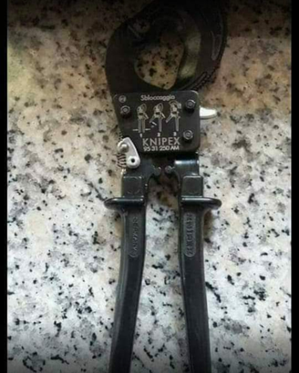 Pinza tranciacavi cremagliera Knipex