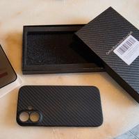 Cover carbonio e pellicola privacy Iphone 16 nuovi