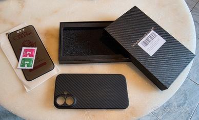 Cover carbonio e pellicola privacy Iphone 16 nuovi
