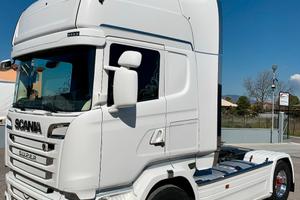 Scania R 490 con impianto idraulico