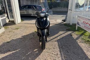Piaggio Beverly 400 Sport