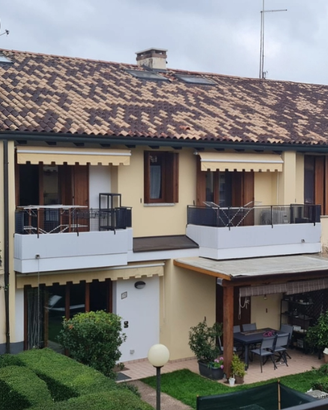 abitazione a schiera con giardino e soppalco