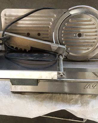 Affettatrice elettrica lama diametro  220